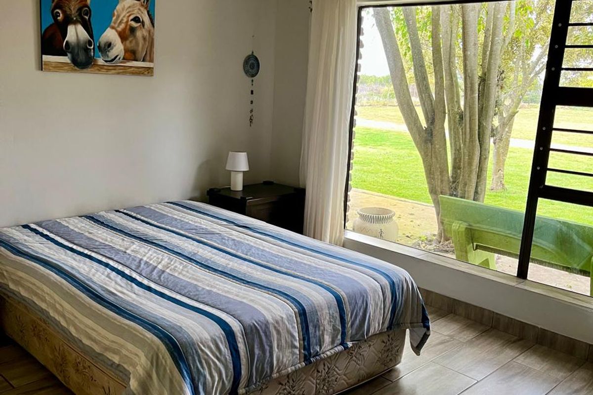 Space, Privacy & Coastal Lifestyle Combined - Photo 3