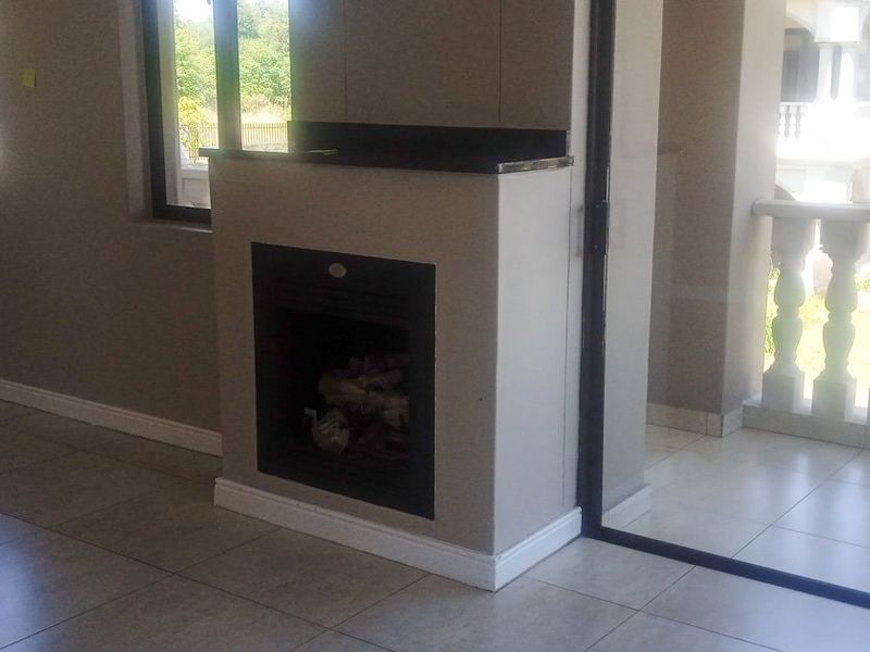 Immaculate 3 bedroom home for rent - Ifafi - Photo 3