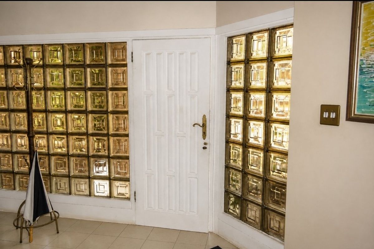 SOLE AND EXCLUSIVE MANDATE PRIVATELY PRESENTED BY HEART AND HOME REALTY  - Photo 3