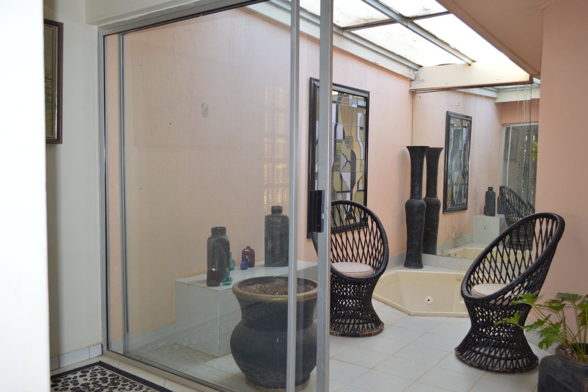 SOLE AND EXCLUSIVE MANDATE PRIVATELY PRESENTED BY HEART AND HOME REALTY  - Photo 2