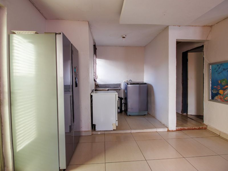 Affordable 3-Bedroom Home with Endless Potential in Lehae - Photo 7
