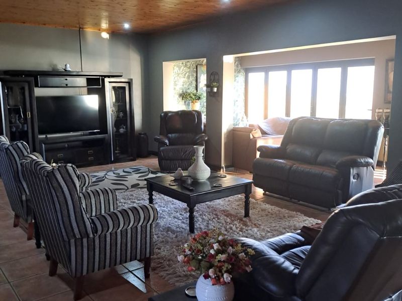 Exclusive Waterfront Lifestyle & Investment Estate on the Vaal Dam - Photo 4