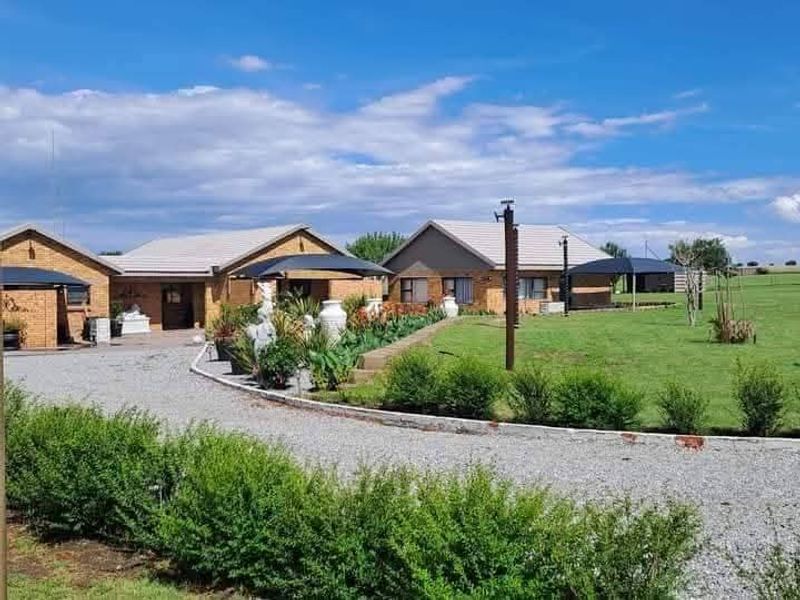 Exclusive Waterfront Lifestyle & Investment Estate on the Vaal Dam - Photo 1