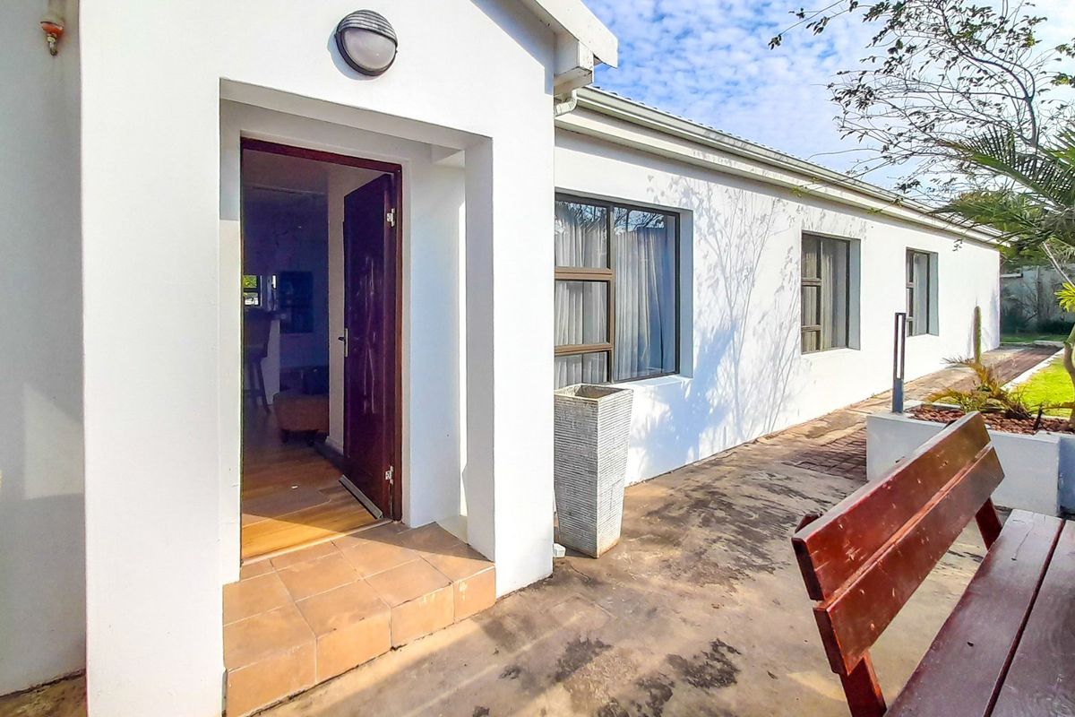 Electronically Smart Coastal Luxury Home for Sale in Sunrise on Sea - EXCLUSIVE Mandate - Photo 4
