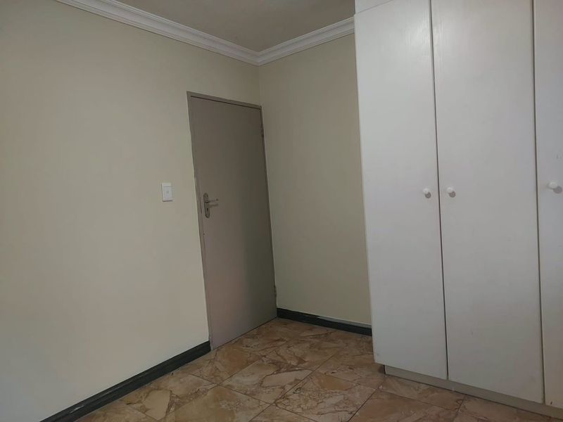 2 Bedroom 2 Bathroom Apartment For Rent - Photo 4