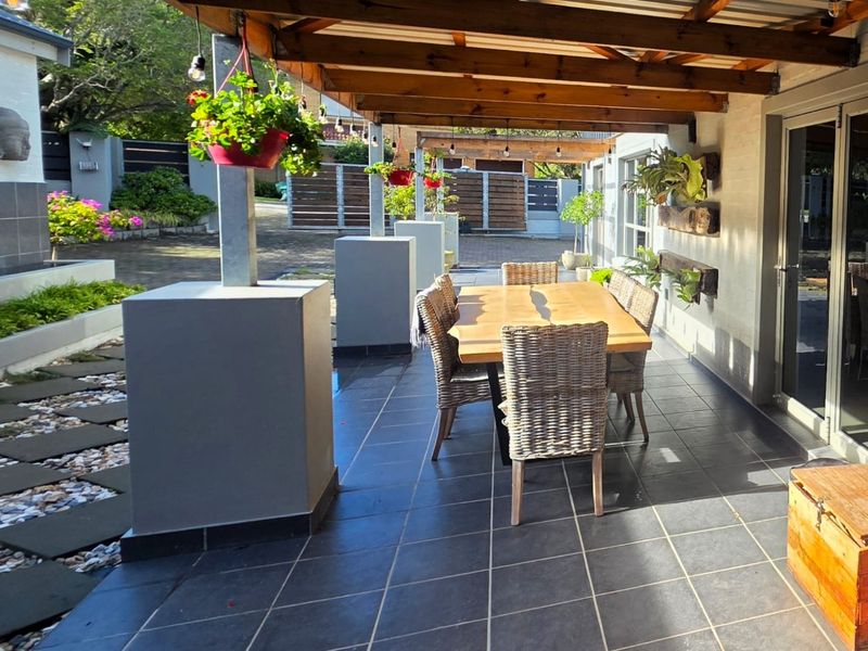 Stylish & Unique Modern home with income generating potential  - Photo 2