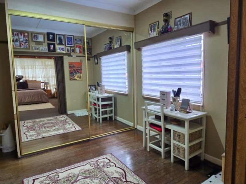Unique Spacious 3 Bedroom Home Plus Cottage - Photo 8