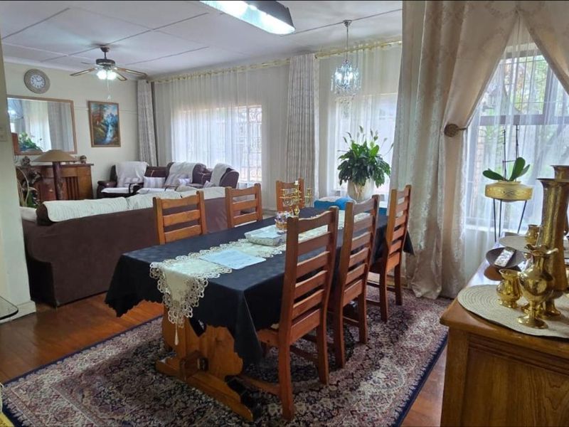 A Stunning 3 Bedroom Home In Homestead - Photo 1