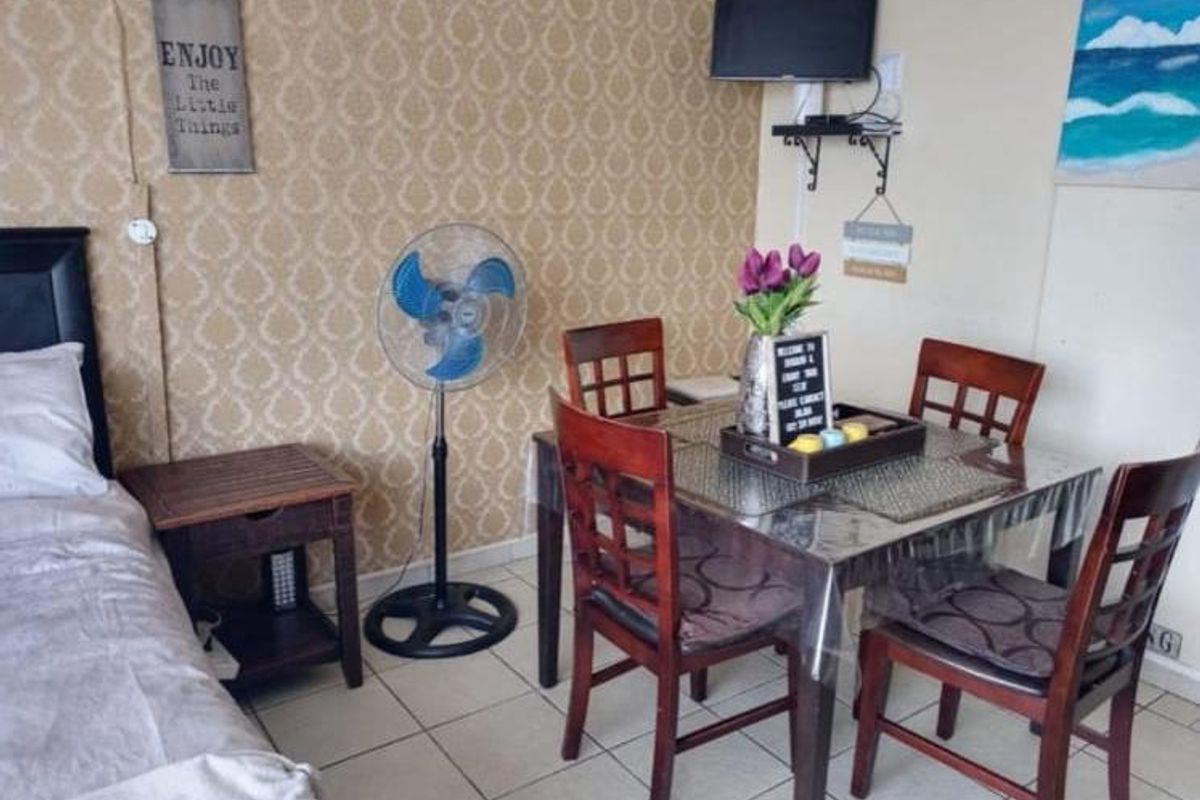 A Studio Apartment For Sale In South Beach, Durban - Photo 5