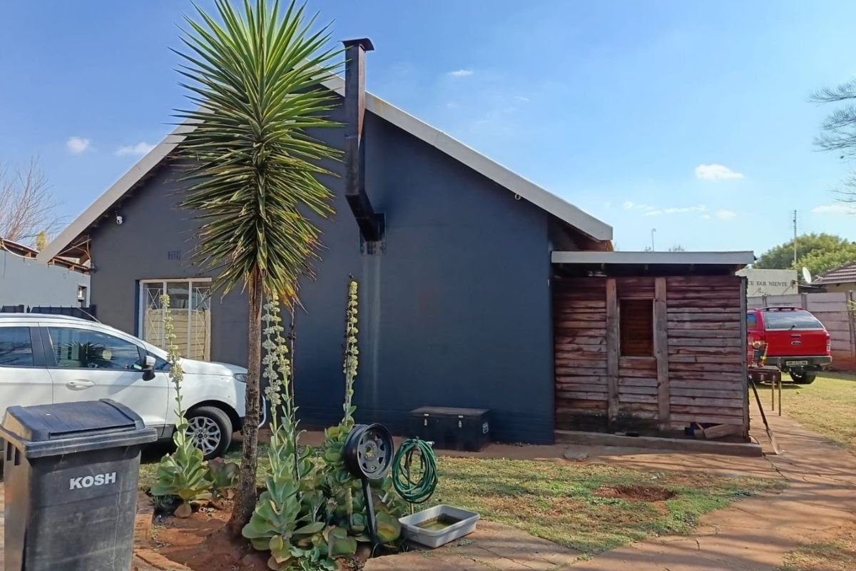 3 Bedroom house for sale in Stilfontein - Photo 3
