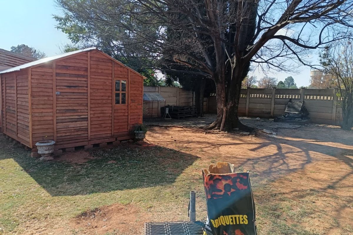 3 Bedroom house for sale in Stilfontein - Photo 4