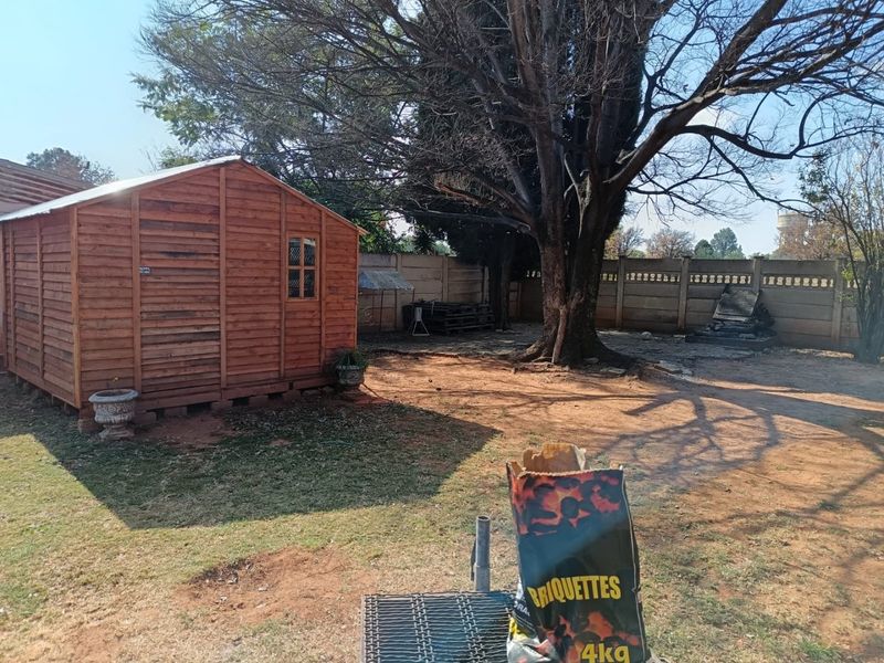 3 Bedroom house for sale in Stilfontein - Photo 4