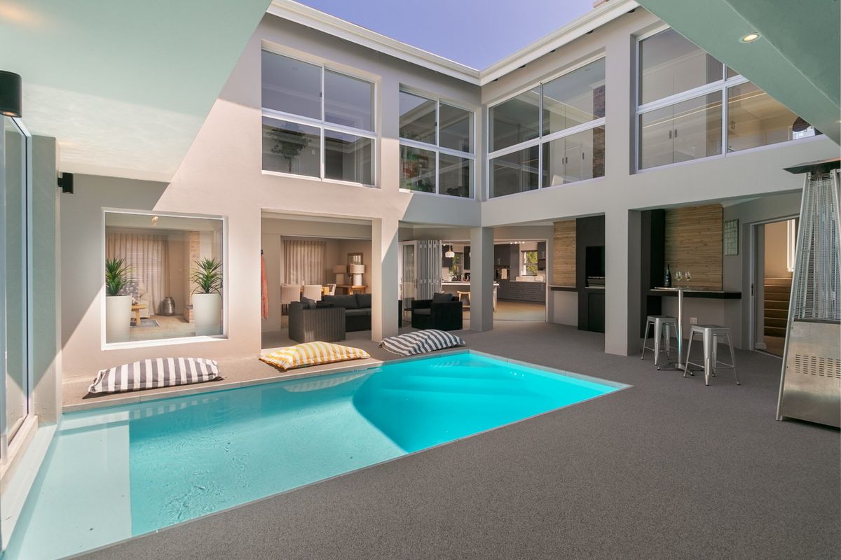 Pezula Golf Estate Home for sale - Photo 2