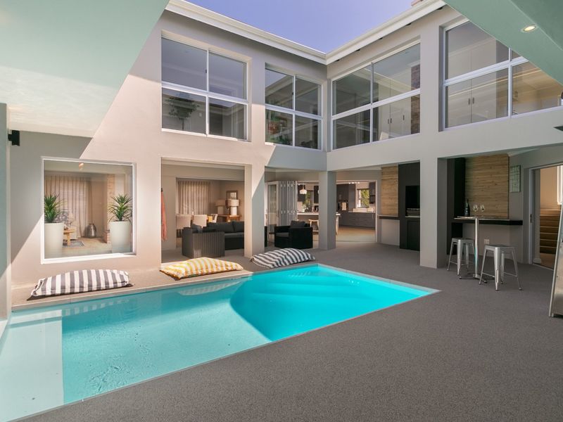 Pezula Golf Estate Home for sale - Photo 2