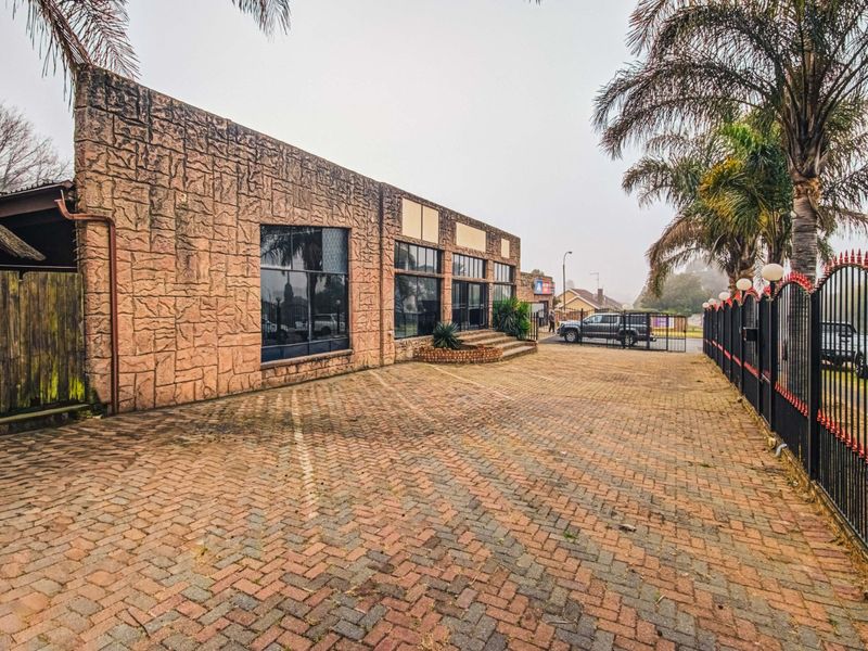 PRIME BUSINESS PREMISES FOR SALE! - Photo 3