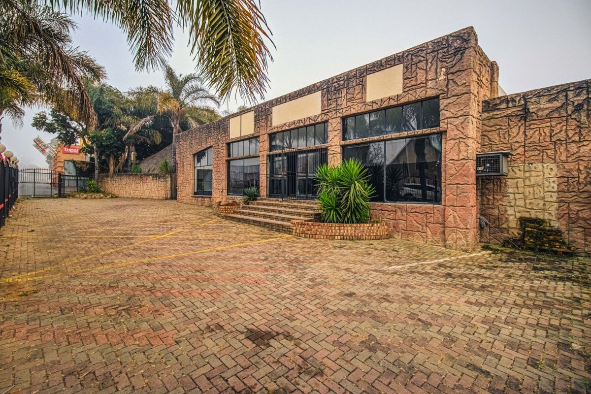 PRIME BUSINESS PREMISES FOR SALE! - Photo 2