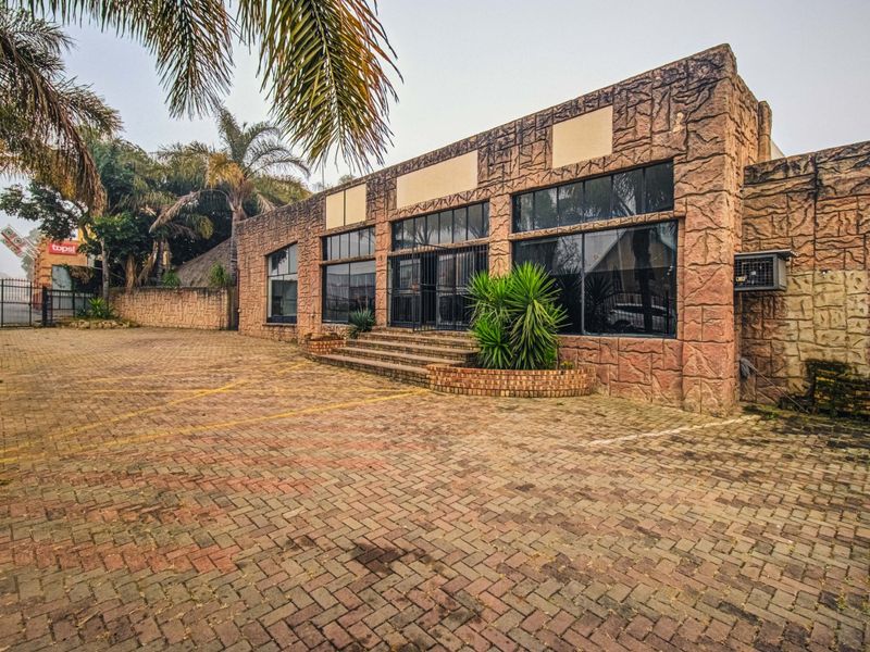 PRIME BUSINESS PREMISES FOR SALE! - Photo 2