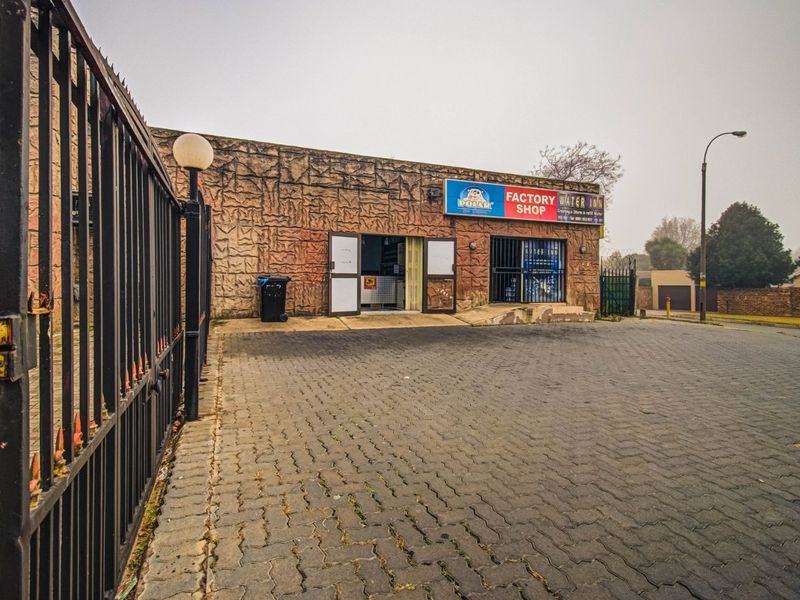 PRIME BUSINESS PREMISES FOR SALE! - Photo 4