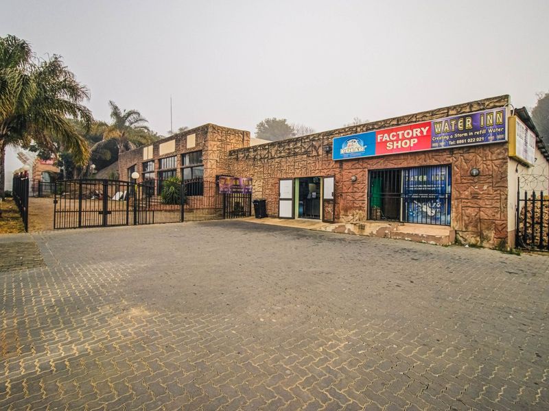 PRIME BUSINESS PREMISES FOR SALE! - Photo 1