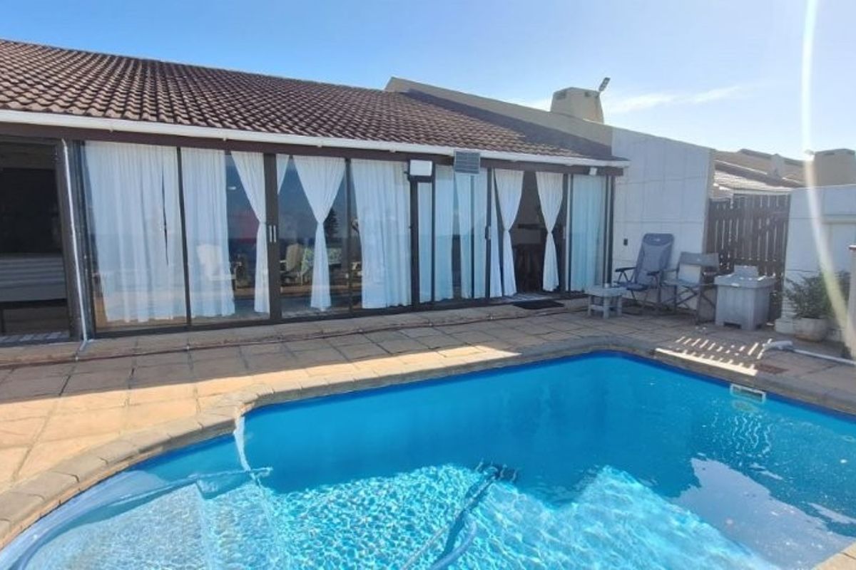 Stunning Sea Views In Secure Complex - Photo 4