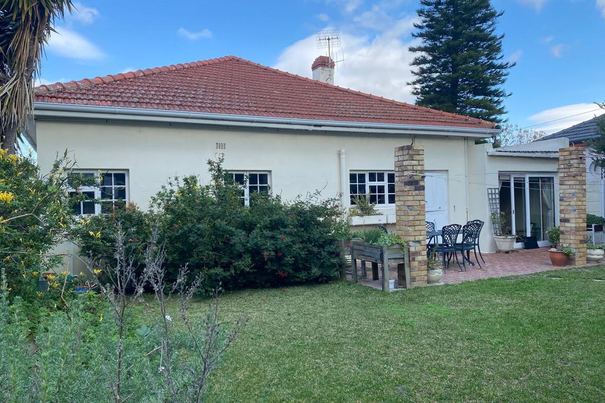 3 Bedroom House On Auction in Diep River - Photo 4