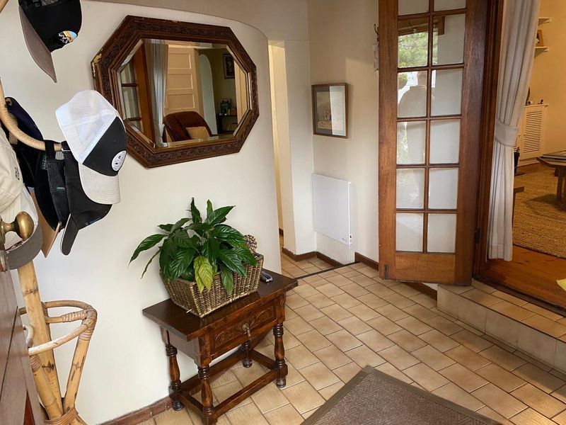 3 Bedroom House On Auction in Diep River - Photo 8