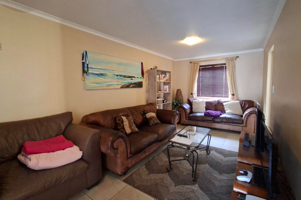 3 Bedroom House for Sale in Shelley Point - St Helena Bay - Photo 3