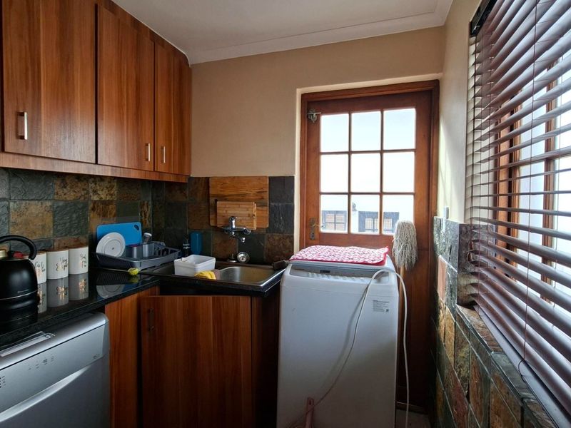 3 Bedroom House for Sale in Shelley Point - St Helena Bay - Photo 6