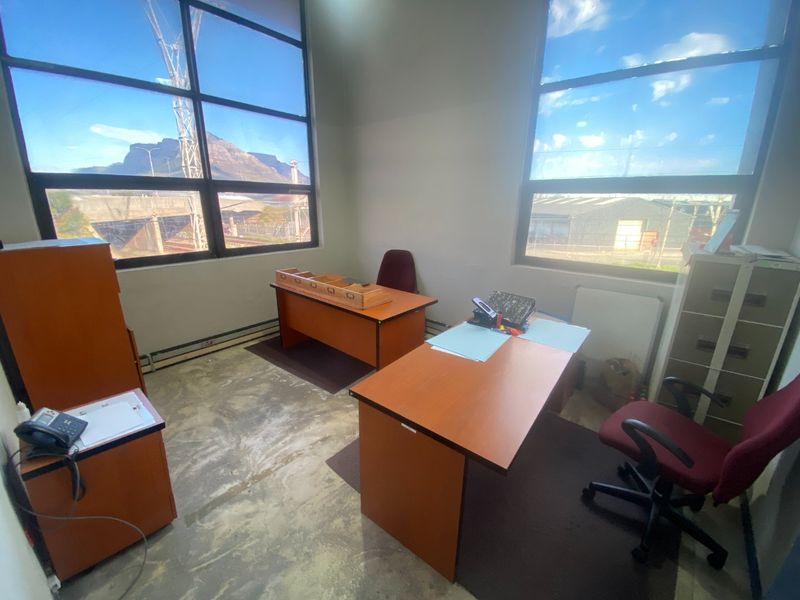483m2 Space to Let  - Photo 9