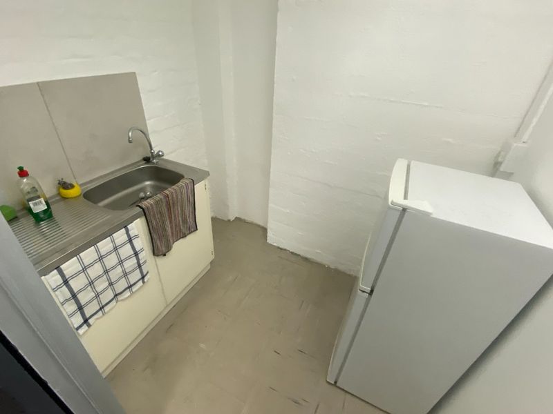 86m2 Commercial Space to Let  - Photo 7