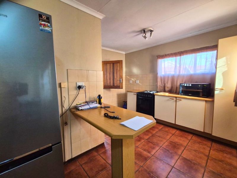 Secure Living with Exceptional Renovation Potential – No Levies - Photo 5