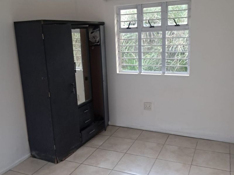 Quaint 1 Bed Garden Cottage in Westville  - Photo 4