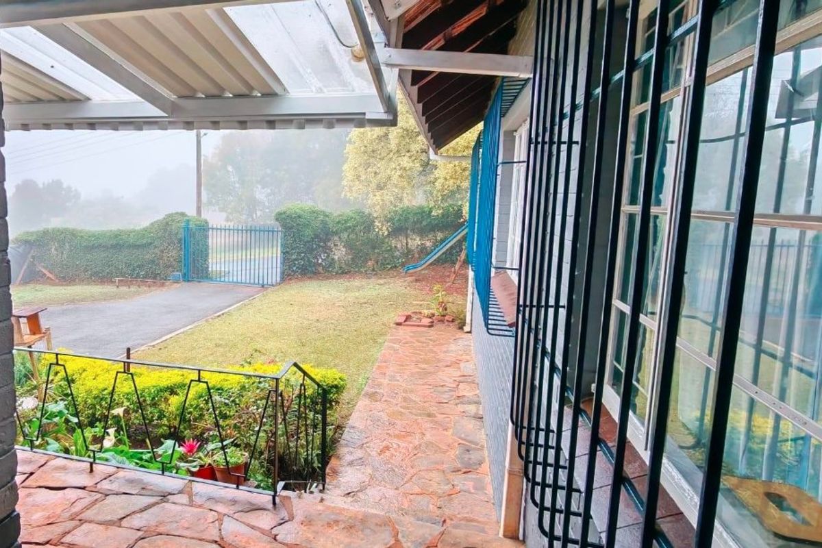 Spacious, well maintained Three Bed Freestanding Family Home To Let- Harvard Street, Howick Central - Photo 3