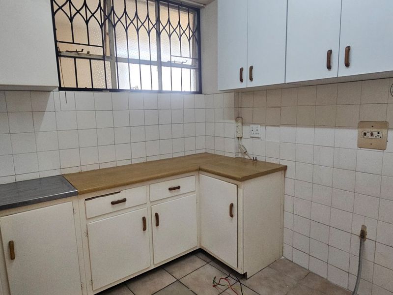 Bright & Airy Apartment | Musgrave - Photo 8