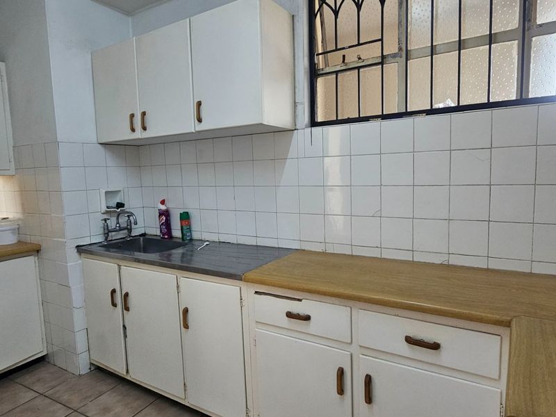 Bright & Airy Apartment | Musgrave - Photo 6