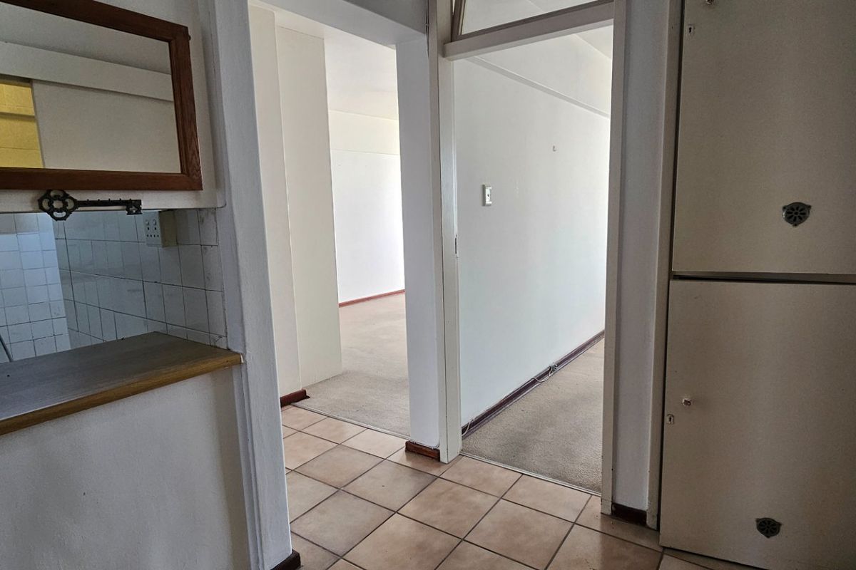 Bright & Airy Apartment | Musgrave - Photo 2