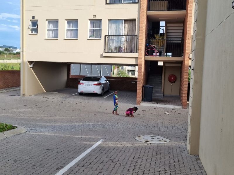 2 BEDROOMS 1 BATHROOM APARTMENT IN ELEPHANT TERRACE , KOSMOSDAL CENTURION FOR RENT - Photo 1