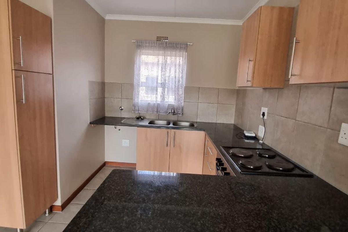 2 BEDROOMS 1 BATHROOM APARTMENT IN ELEPHANT TERRACE , KOSMOSDAL CENTURION FOR RENT - Photo 3