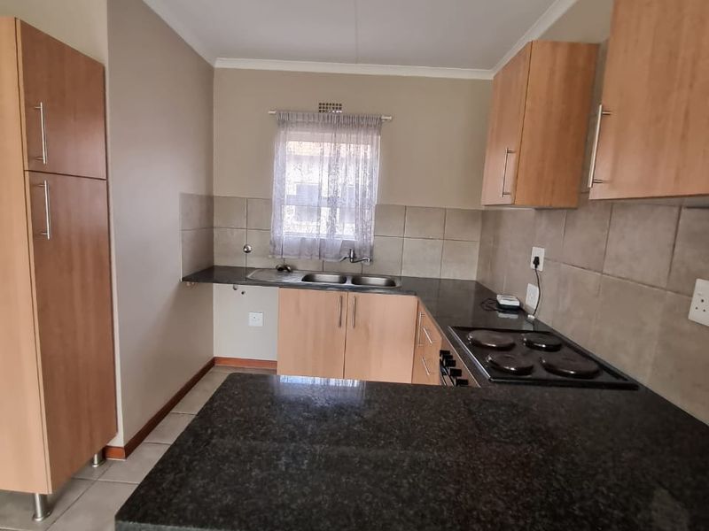 2 BEDROOMS 1 BATHROOM APARTMENT IN ELEPHANT TERRACE , KOSMOSDAL CENTURION FOR RENT - Photo 6
