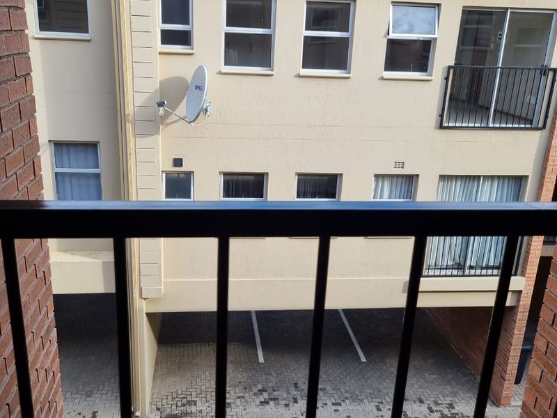 2 BEDROOMS 1 BATHROOM APARTMENT IN ELEPHANT TERRACE , KOSMOSDAL CENTURION FOR RENT - Photo 2