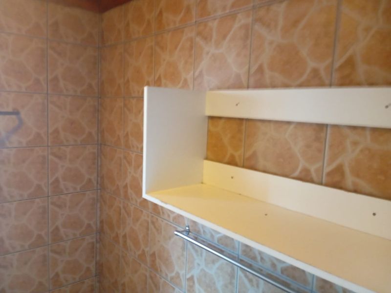 A two bedroom flat in Gavinglen Lyndhurst - Photo 7