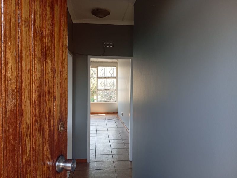 A two bedroom flat in Gavinglen Lyndhurst - Photo 9