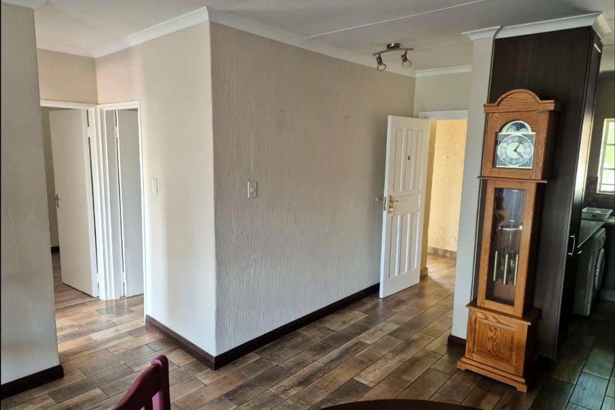 MODERN, CONVENIENT AND WELL-LOCATED LIVING IN NOORDWYK - Photo 3