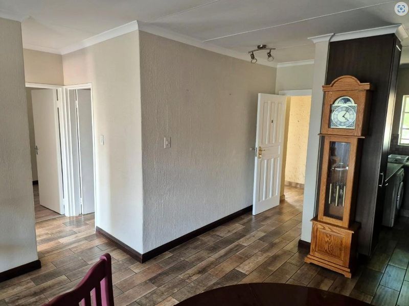 MODERN, CONVENIENT AND WELL-LOCATED LIVING IN NOORDWYK - Photo 3