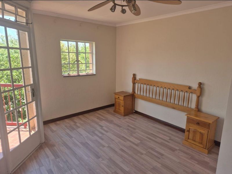 MODERN, CONVENIENT AND WELL-LOCATED LIVING IN NOORDWYK - Photo 10