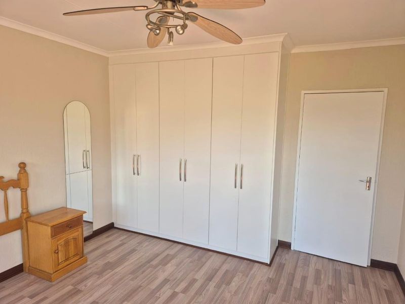 MODERN, CONVENIENT AND WELL-LOCATED LIVING IN NOORDWYK - Photo 9