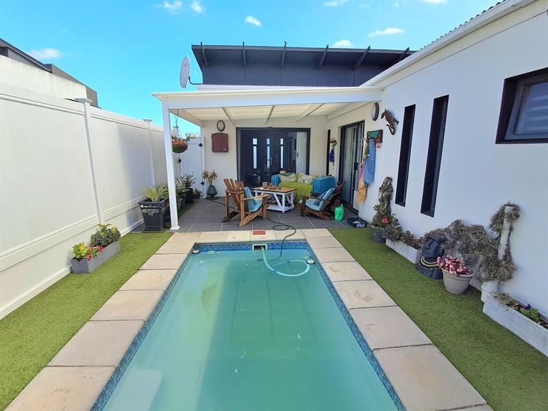 Experience Secure, Pet-Friendly Lifestyle Estate Living - Photo 5