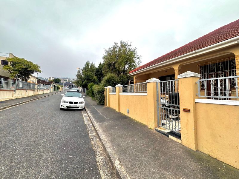 INVESTORS DREAM, IN THE HEART OF WOODSTOCK - Photo 3