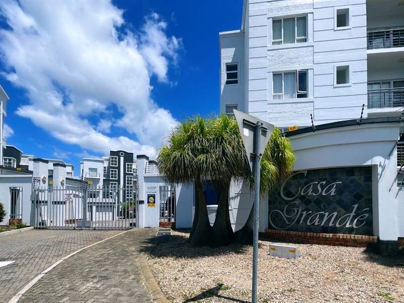 COASTAL RENOVATED APARTMENT WITH EXCELLENT INVESTMENT POTENTIAL - Photo 4