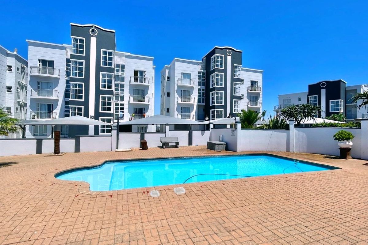 COASTAL RENOVATED APARTMENT WITH EXCELLENT INVESTMENT POTENTIAL - Photo 2